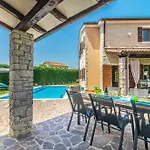 Villa Nicole By Kompas